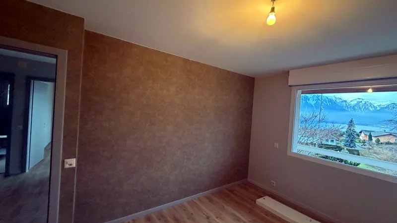 Chambre avec vue, mur texturé