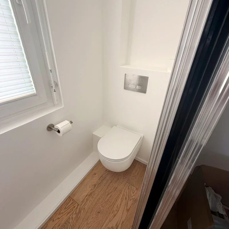 WC suspendu